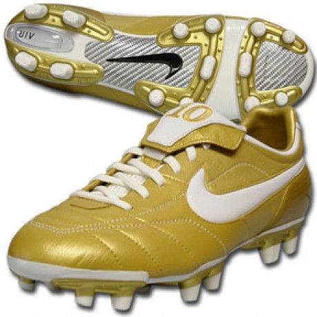 nike r10 ronaldinho air legend.jpg